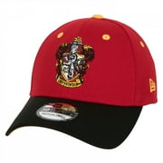 Harry Potter 859887-small-med Gryffindor Crest New Era 39Thirty Fitted Hat, Red \u0026 Black - Small \u0026 Medium